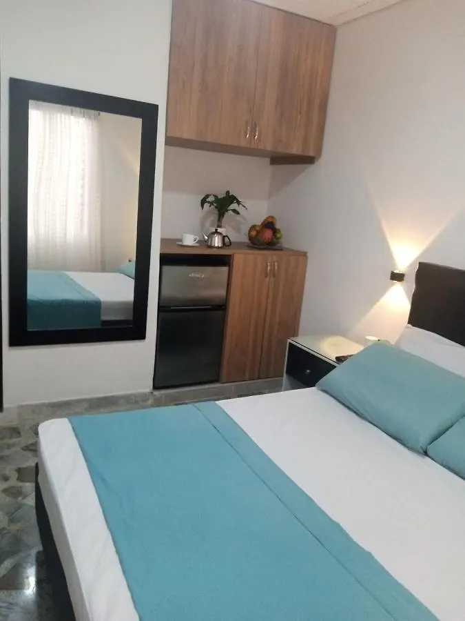 Vip Apartasuites Rosales Medellin 0*,