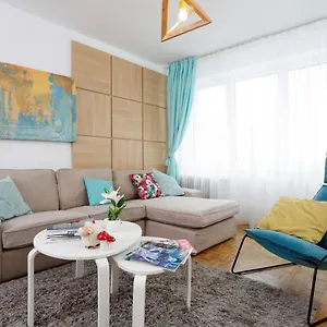 Lovely 2 Bedroom Near Old Town , Bucharest Romania