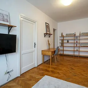 Apartament Universitate - Centrul Vechi , Bucharest Romania