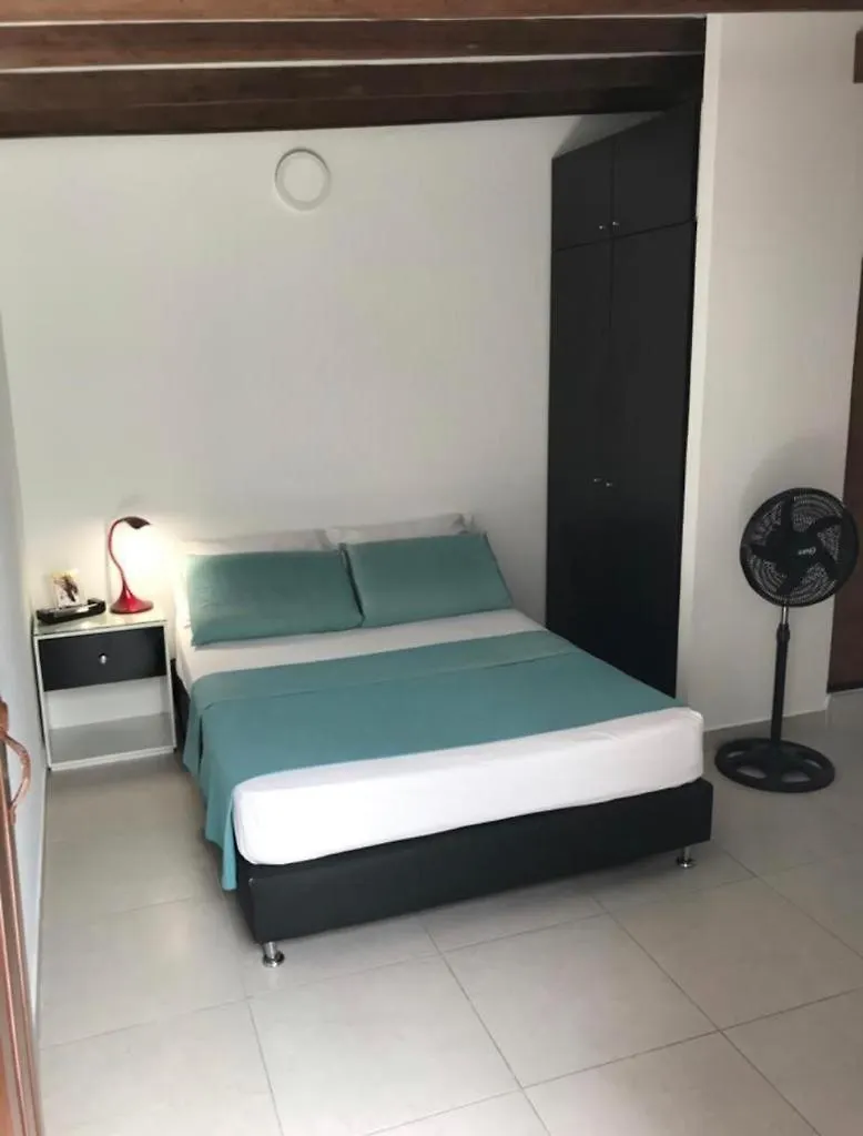 Διαμέρισμα Vip Apartasuites Rosales Μεντεγίν